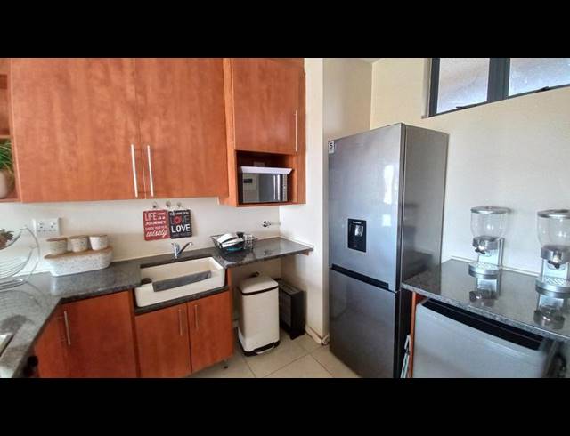 2 BEDROOM APARTMENT FOR SALE IN ROOIHUISKRAAL